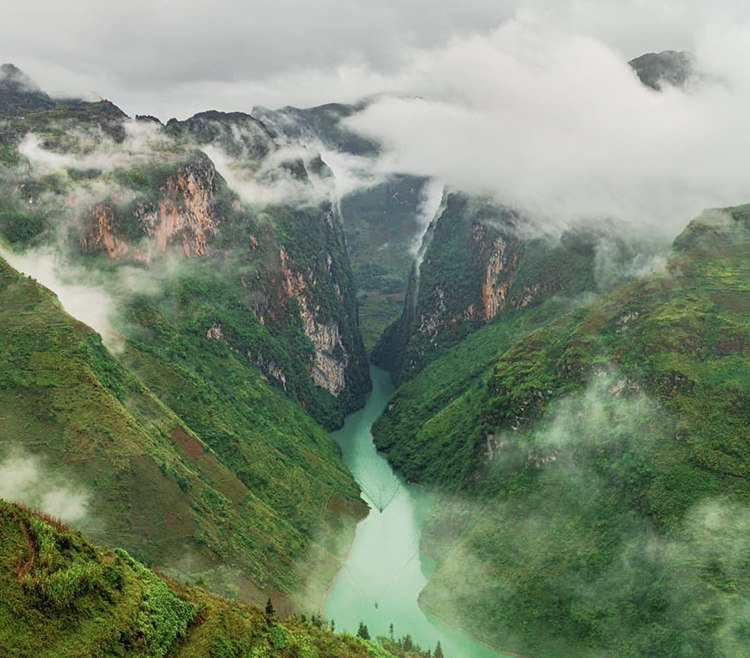 Du Hành Việt