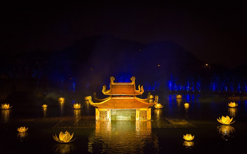 Du Hành Việt