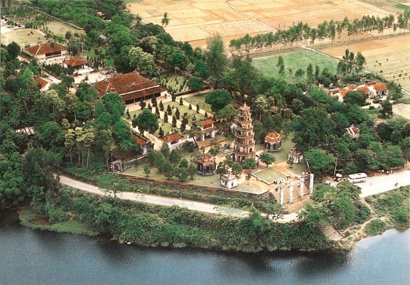 Du Hành Việt