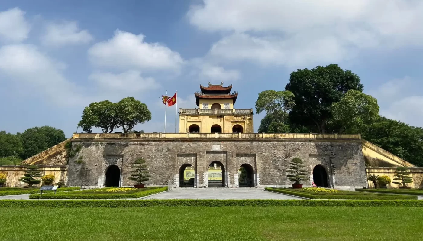 Du Hành Việt