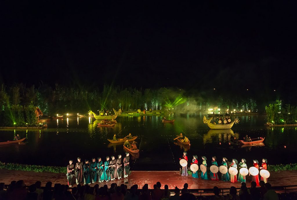 Du Hành Việt